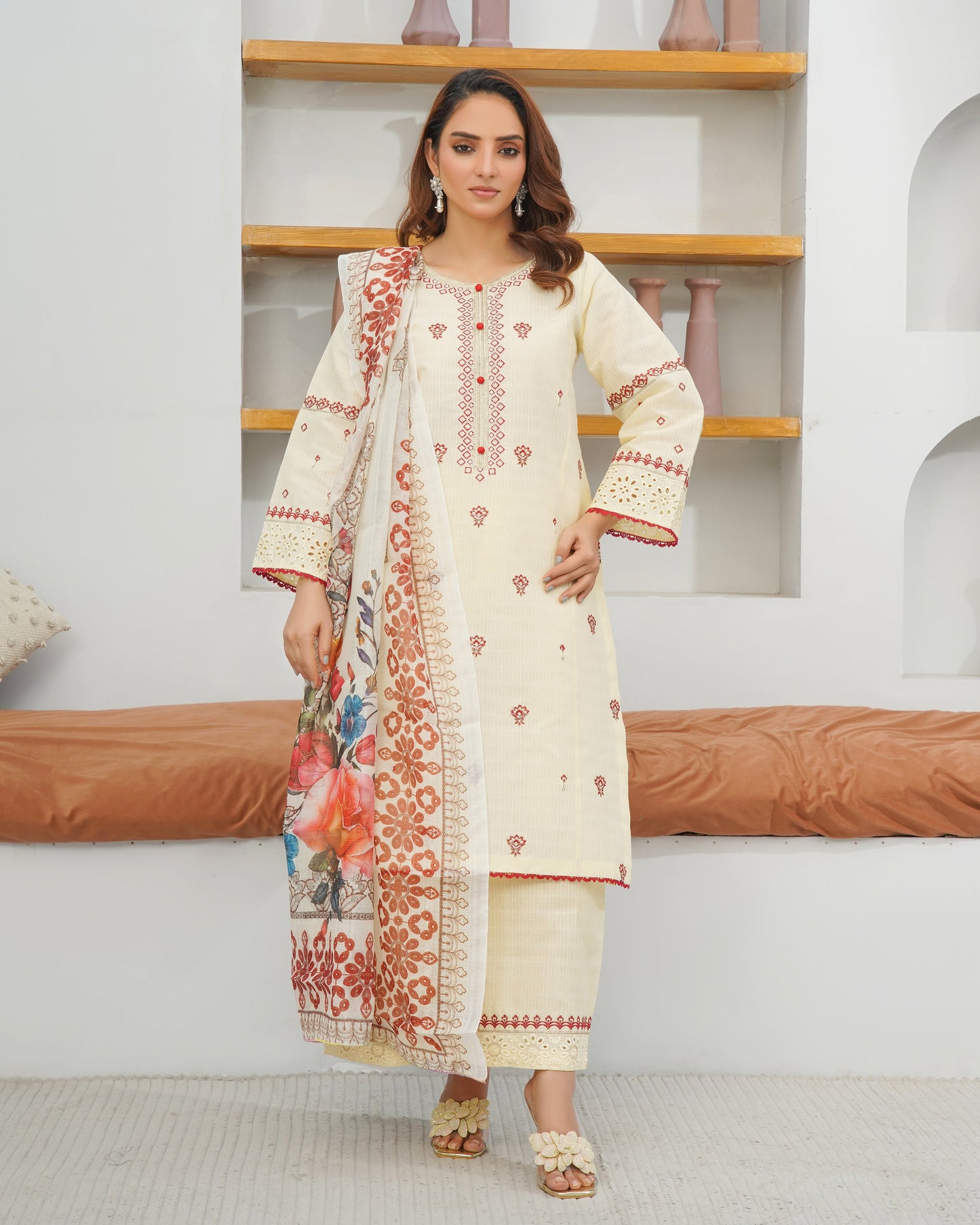 Zauq-e-Bahar 3-Piece Stitched Chickenkari Suit