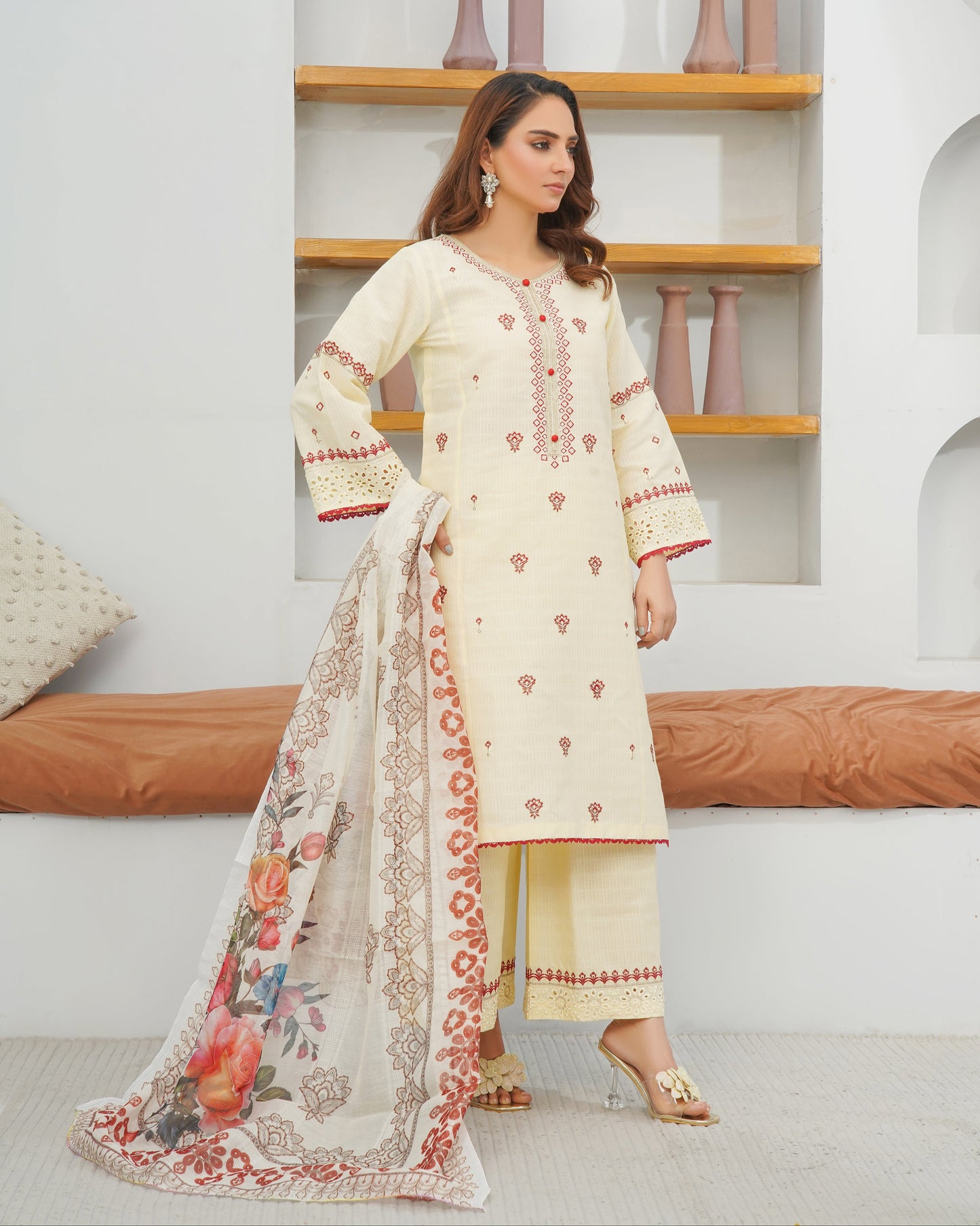 Zauq-e-Bahar 3-Piece Stitched Chickenkari Suit