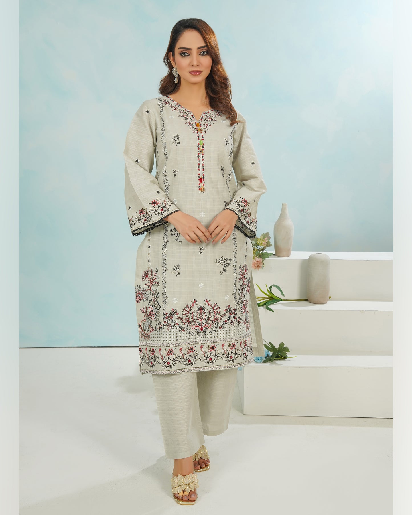 Pearl Garden – 3 Piece Stitched Embroidered Suit